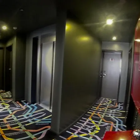 Nekotel Concept Art Hotel 3*